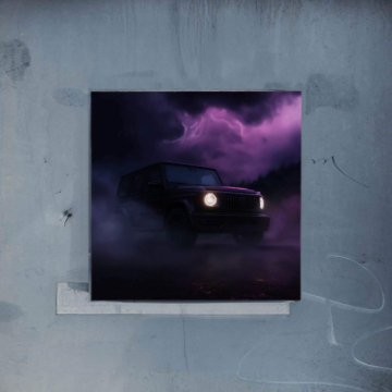 Coche potente en tormenta eléctrica - póster