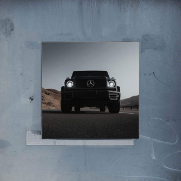 Vista frontal inspirada en Mercedes G-Class - póster