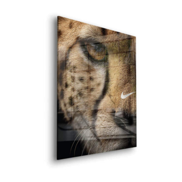 Cheetah Porträt inspiriert von Nike - Acrylglasbild