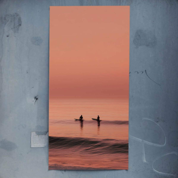 Różowy zachód słońca Surfers - plakat