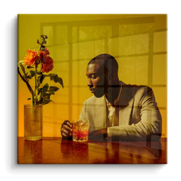 Retrato de atardecer con bebida - cuadro PVC brillante