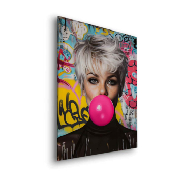Mujer con chicle y grafiti - cuadro Dibond mate