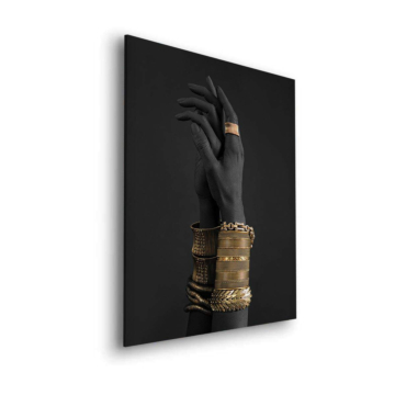 Mano con brazalete dorado - cuadro Dibond mate