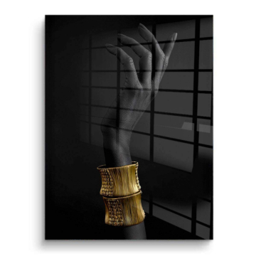Mano con brazalete dorado - cuadro PVC brillante