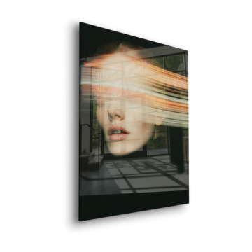 Frau in Bewegungsunschärfe - Acrylglasbild
