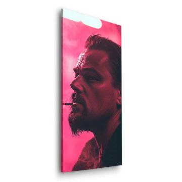 Pinkes Porträt eines rauchenden Mannes - Dibond-Bild matt