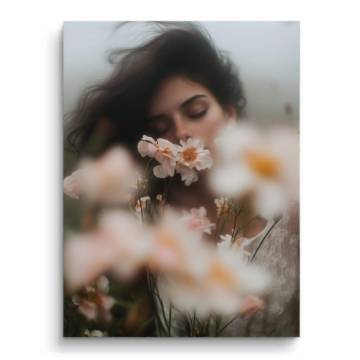 Frau in Bloom soft Focu - PVC-Bild matt