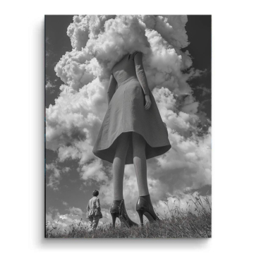 Mujer gigante con vestido de nube - cuadro PVC mate