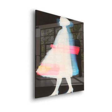 Glitchende Silhouette im weißen Kleid - Acrylglasbild